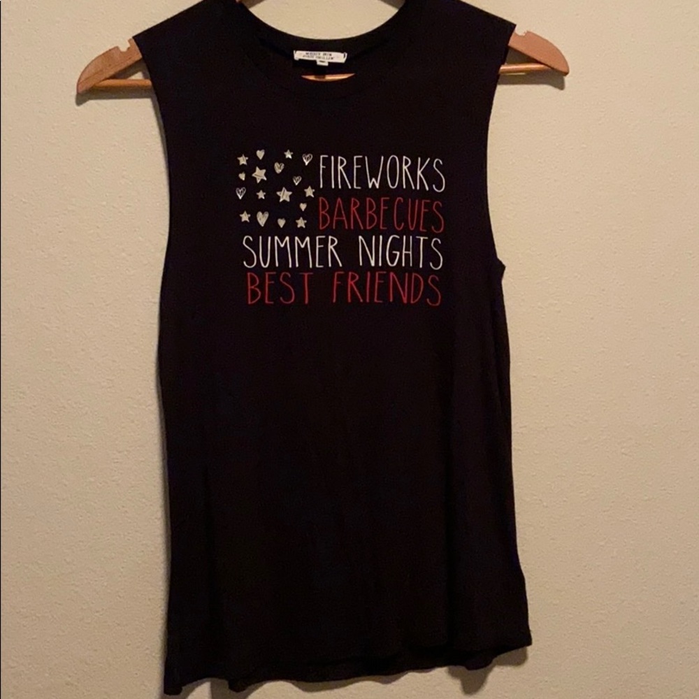Graphic tank